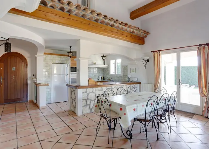 Villa De Charme, 8 Pers, Climatisee, Piscine Chauffee, Calme Garanti